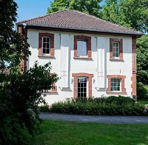 安比恩特瑞尼酒店 酒店 4*